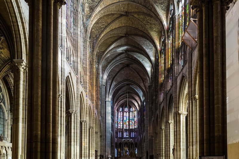 La nef de la basilique de Saint-Denis