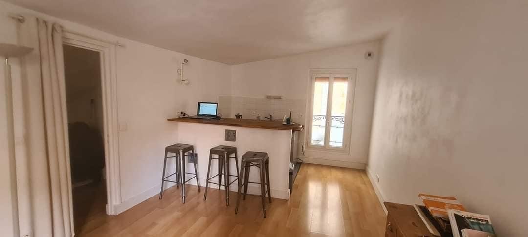 Studio calme sur cour Jules Joffrin Paris XVIII