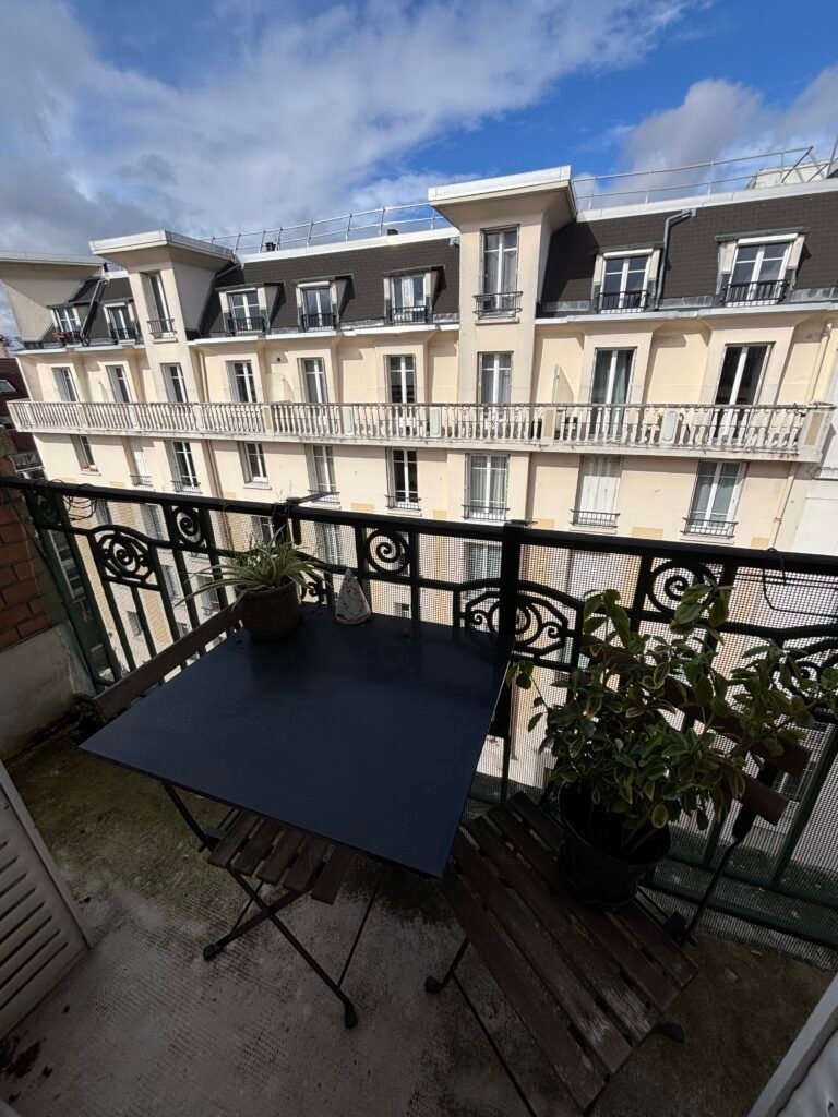 Appartement traversant au pied du bois de Vincennes 🌳