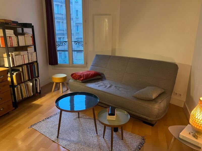 Studio calme sur cour Jules Joffrin Paris XVIII