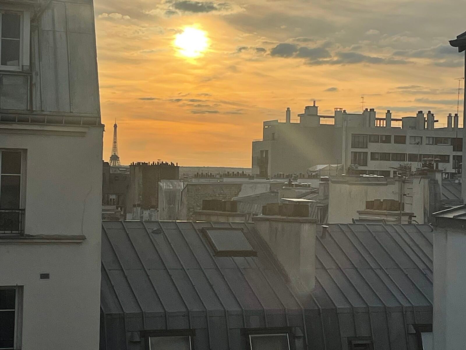 Gorgeous parisien apartment in a great neighborhood