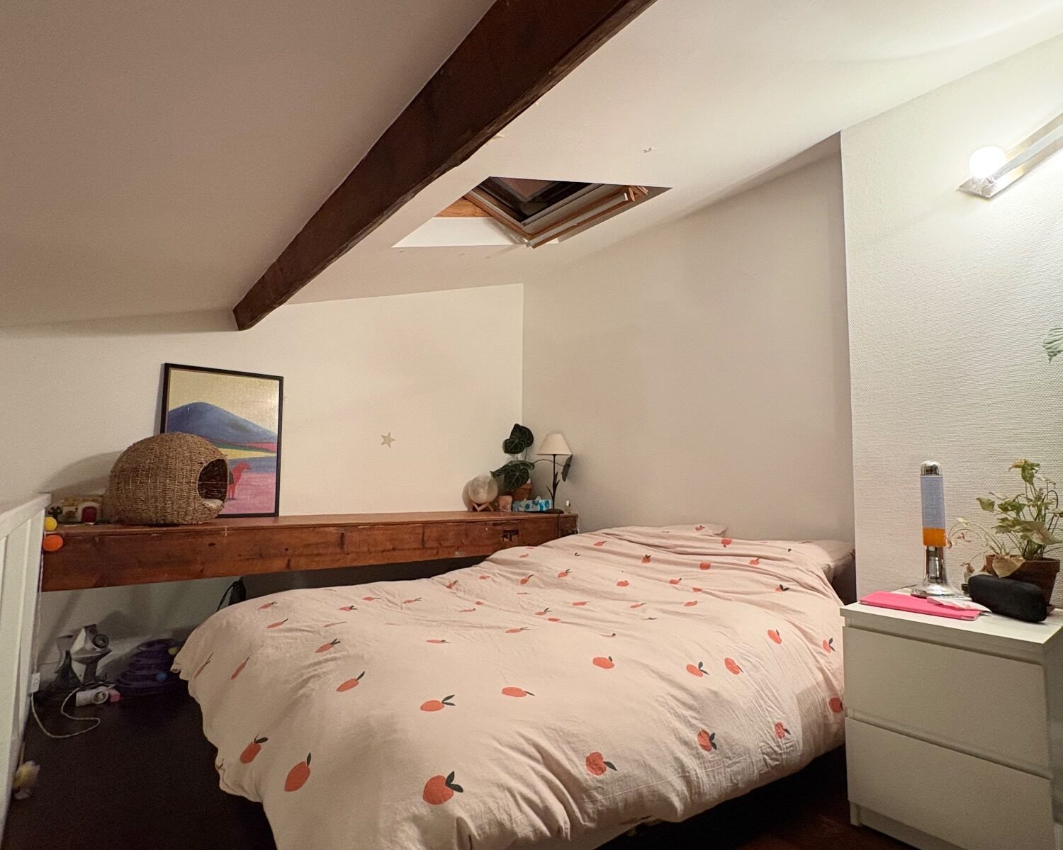 Appartement Duplex de 46m2 Lumineux et tout équipé, situé en plein cœur du 11eme
