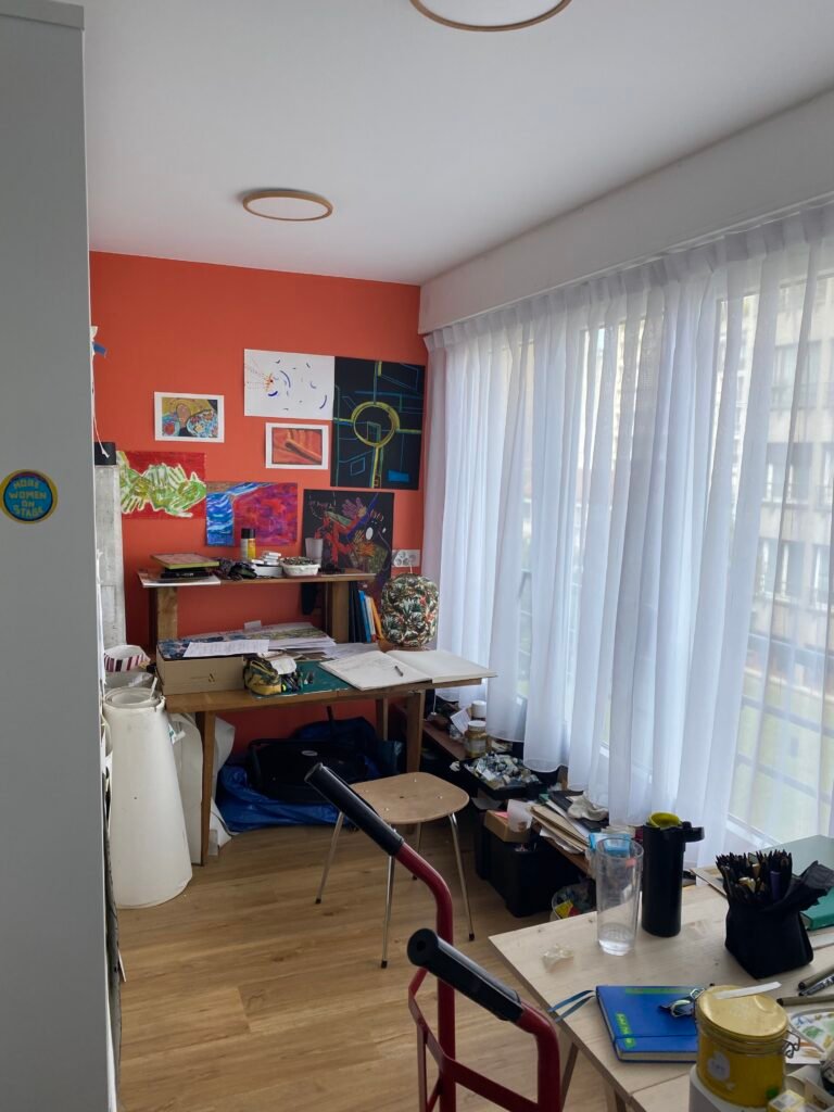 Appartement (68m2) Paris 20eme / Cabine insonorisée pour musicien.nes, tapis de danse