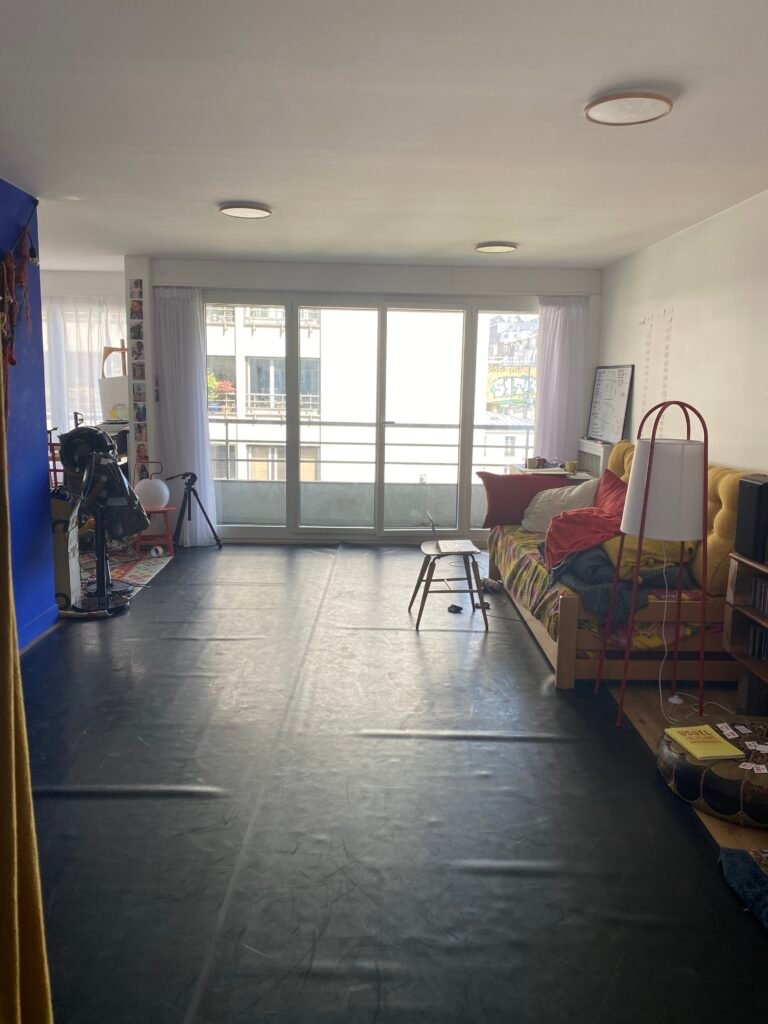 Appartement (68m2) Paris 20eme / Cabine insonorisée pour musicien.nes, tapis de danse