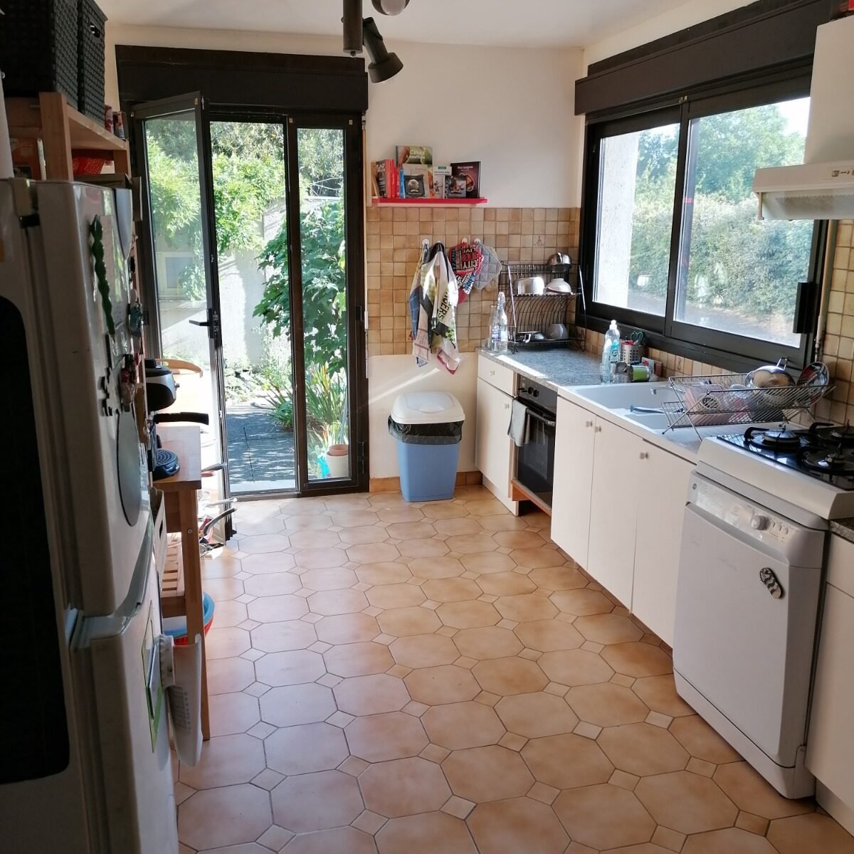 Chambre en coloc dans grande maison proche RER A