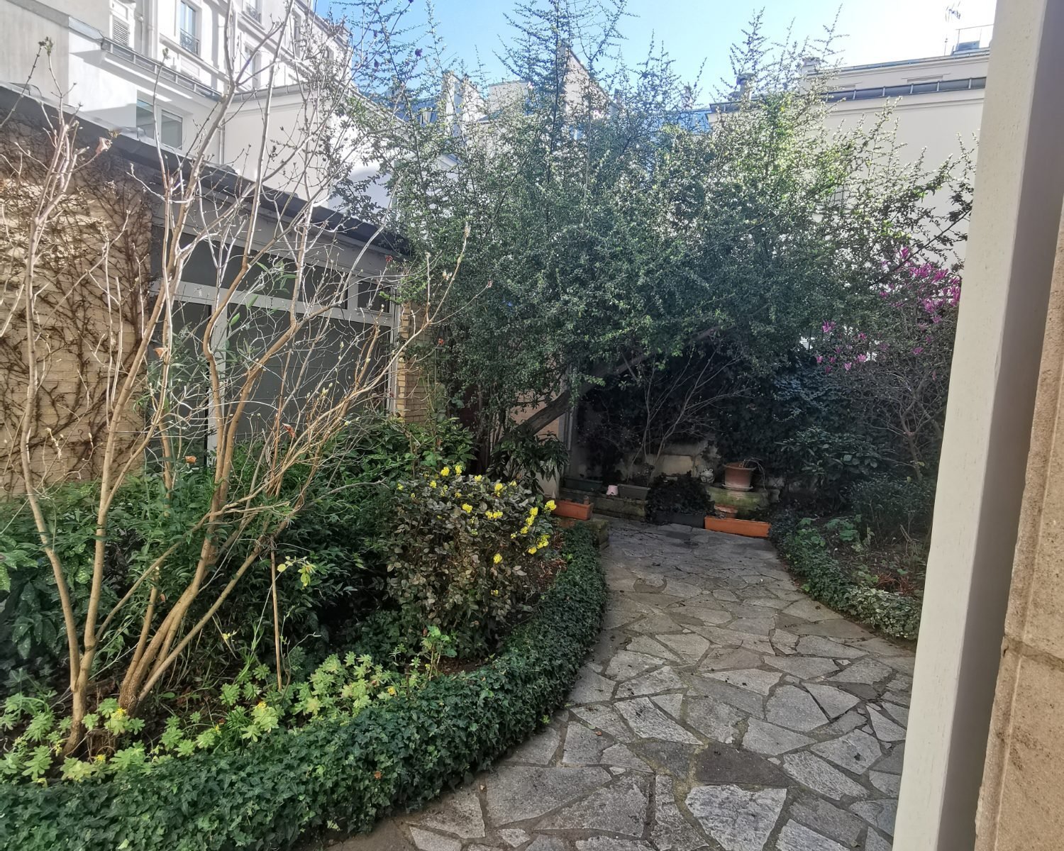 Studio cosy à Blanche (9e)