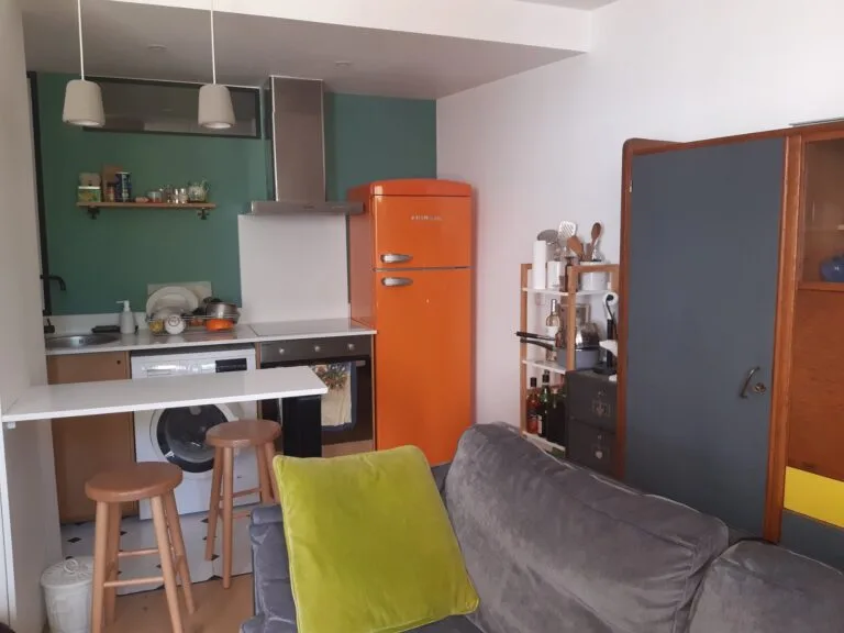 Appartement calme et joyeux près de la campagne à Paris