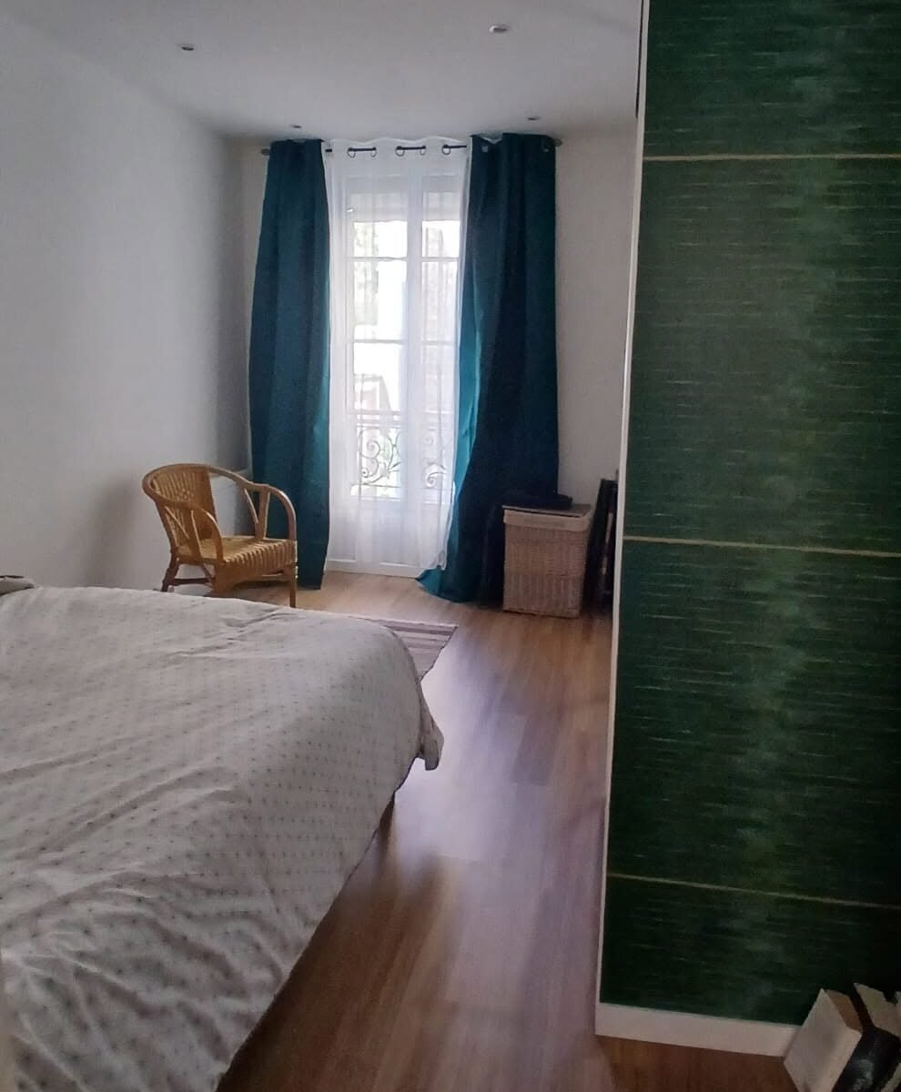 appartement traversant à Pantin (Rer E et M7)
