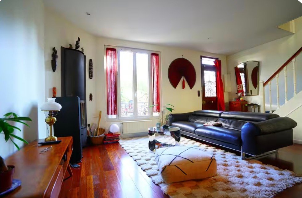 Chambre calme, lumineuse dans grande maison cozy