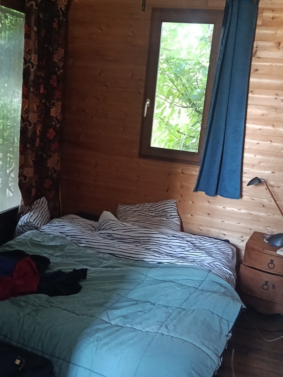 Chambre dans maison située dans une rue calme dans le quartier sud gare de Rennes