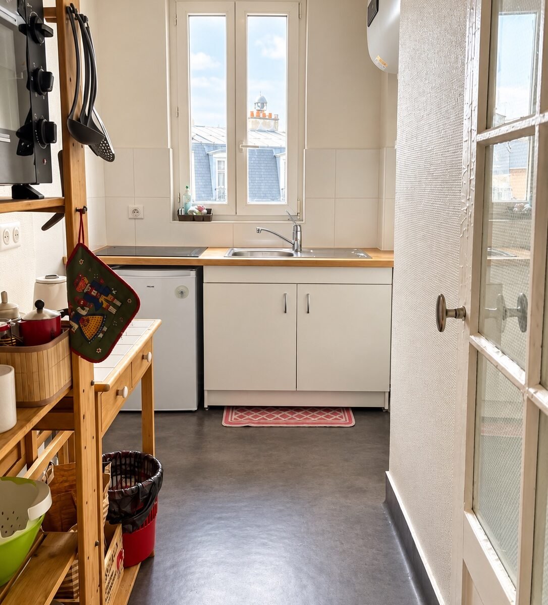 CHAMBRE À LOUER dans un appartement– PARIS 20e / GAMBETTA – COLOCATION ARTISTIQUE