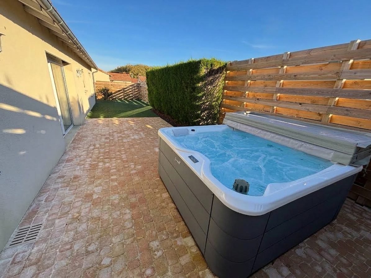 Logis Flo - Maison de Charme avec spa privatif & tout confort