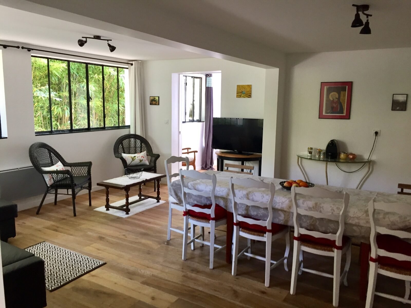 Cottage indépendant sur jardin au sein d’une propriété historique (10min gare TGV).