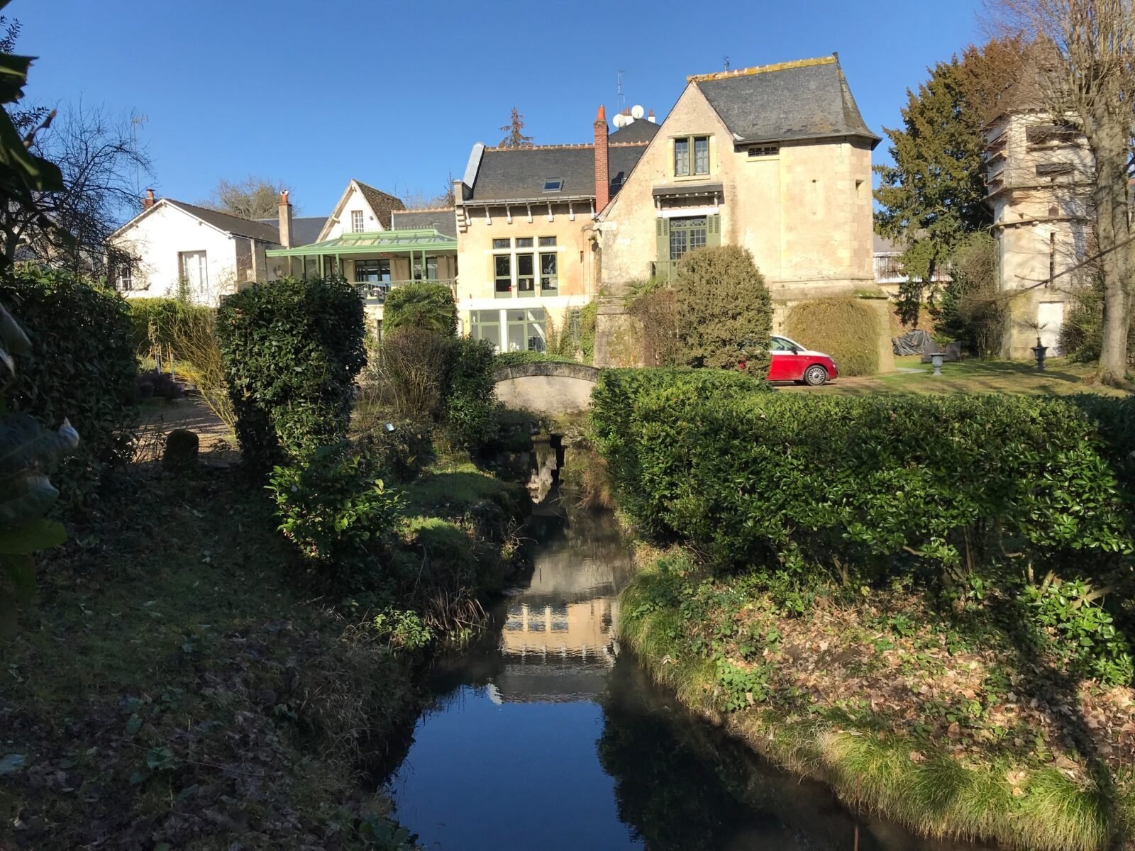 Villa de charme 55m2 au cœur d’une propriété historique à Rochecorbon (10min gare tgv).