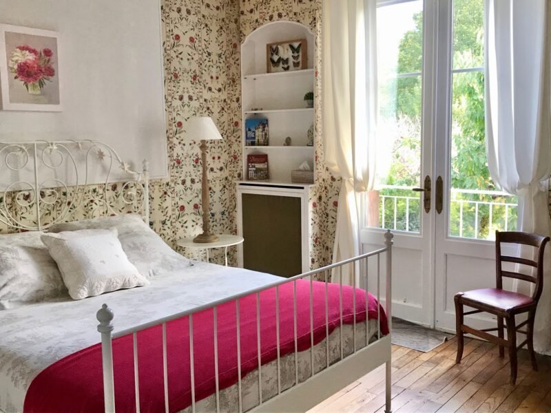 Villa de charme 55m2 au cœur d’une propriété historique à Rochecorbon (10min gare tgv).