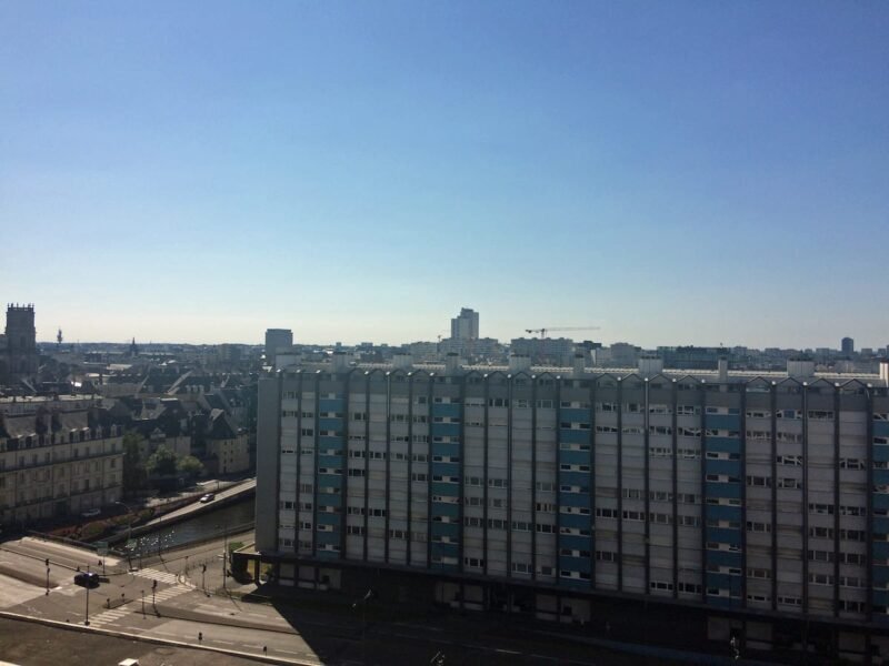 Chambre disponible à 2 Min À pied du Centre-Ville
