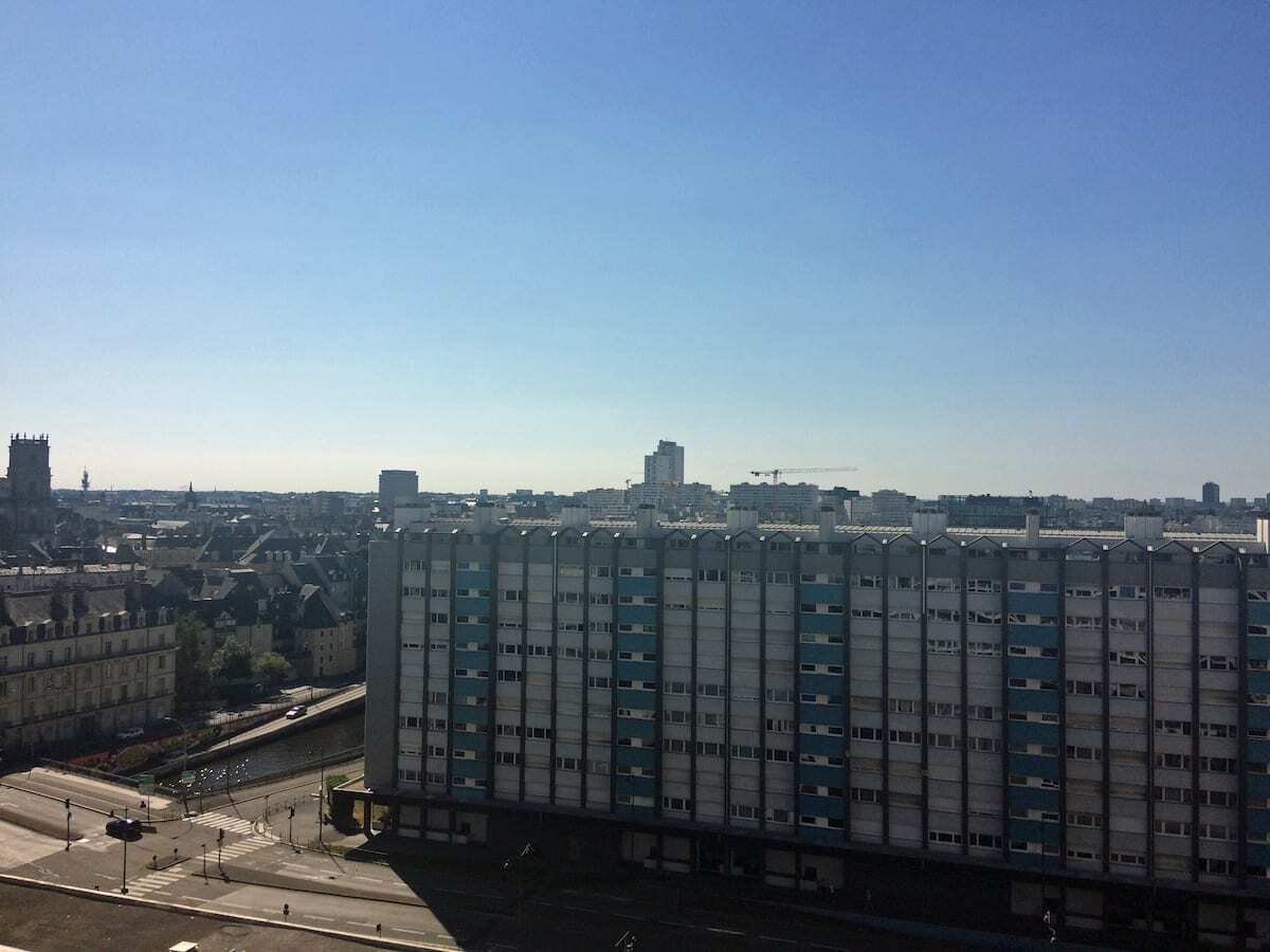 Chambre disponible à 2 Min À pied du Centre-Ville