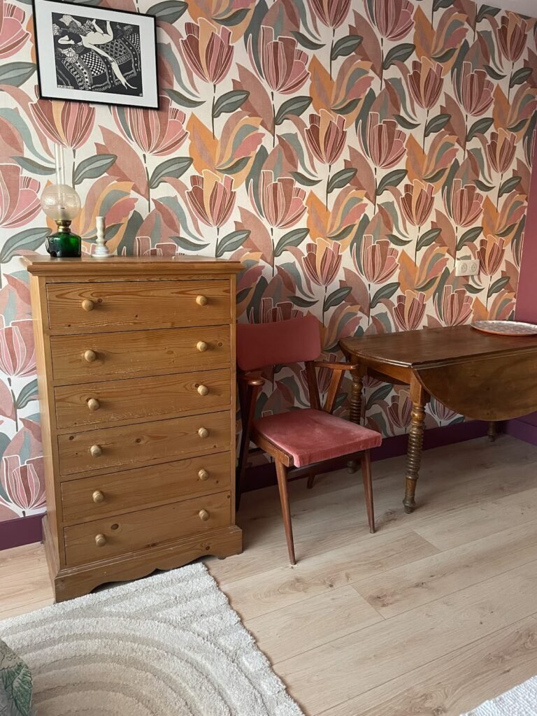Chambre au calme avec sa douche et lavabo
